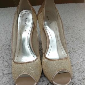 Shoe